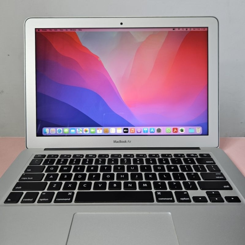 MacBook air 2017 8/128Gb garansi ibox Second