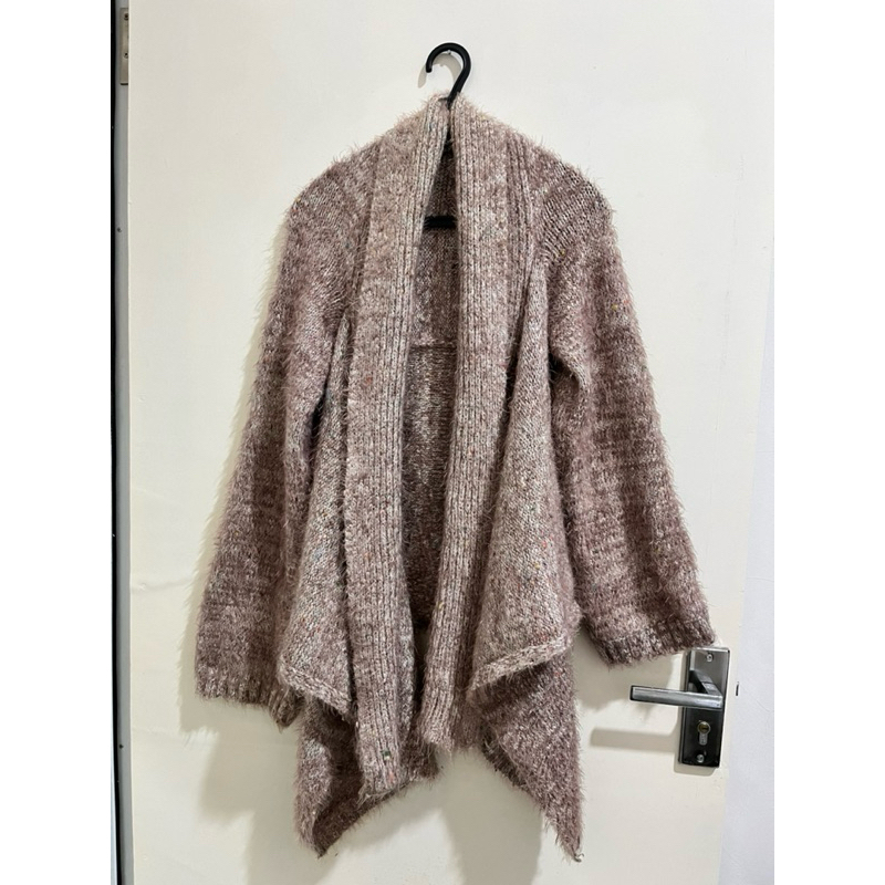 (preloved) outer rajut bulu. Baca deskripsi!