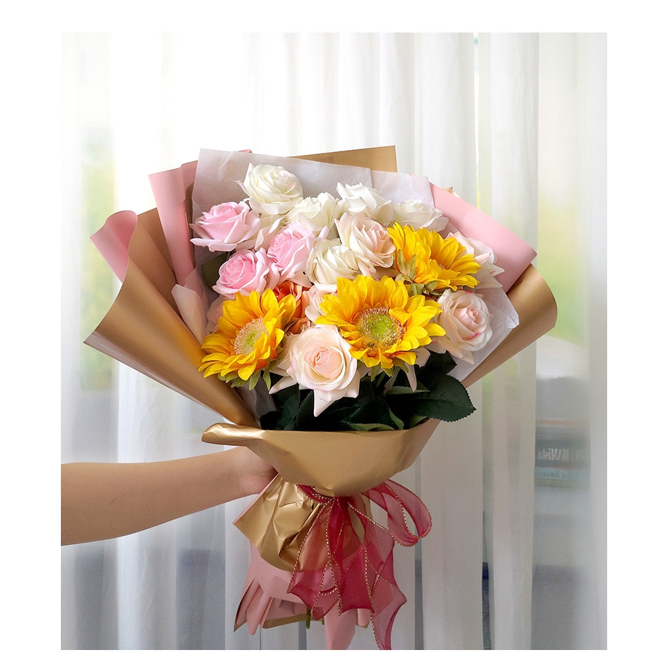 

Kertas Buket Dua Warna Cellophane Bicolor Gold