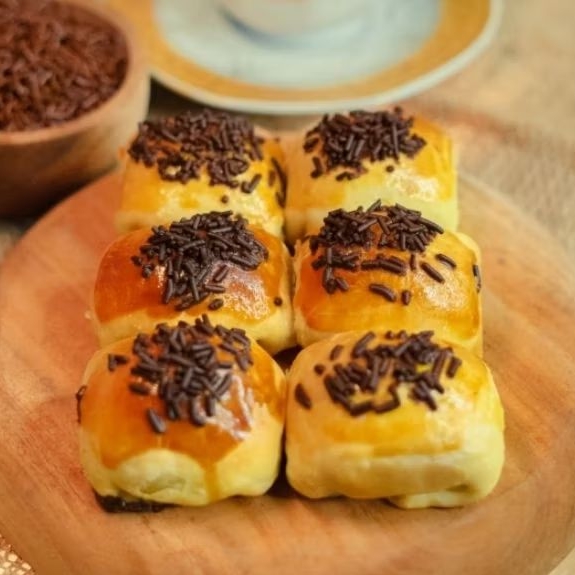 

Bolen Pisang Rasa Cokelat Isi 10pcs