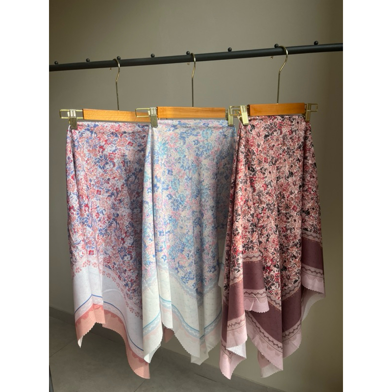 Blooming Series | Hijab Motif Segi Empat by Jeehan Alsava Hijab