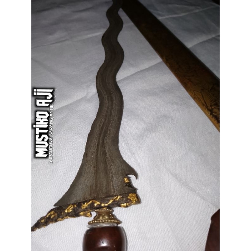 keris sepuh sengkelat panji Wilis singkir(kinata emas)