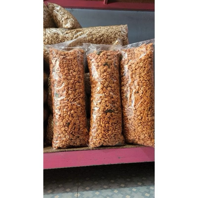 

1ball kerupuk rambak tahu kotak pedas daun jeruk 1kg