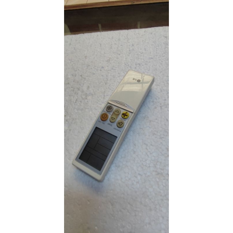 Remote AC LG model AKB35149806 original bawaan