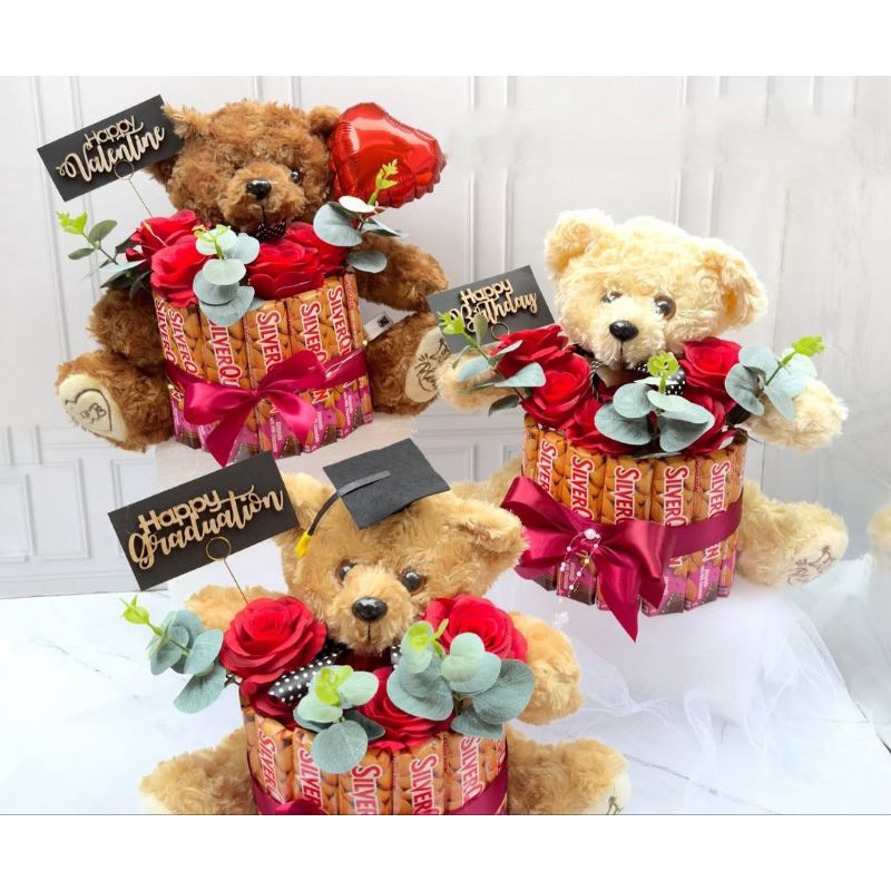 

Kado Wisuda Teddy Bear & Coklat Silverqueen Termurah / Kado Ultah Premium / Kado Anniversary Wedding Termurah / Hampers Snack Lebaran / Hampers Termurah Premium