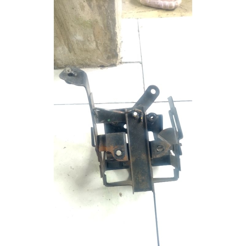 DUDUKAN AKI VARIO KARBU 110 OLD