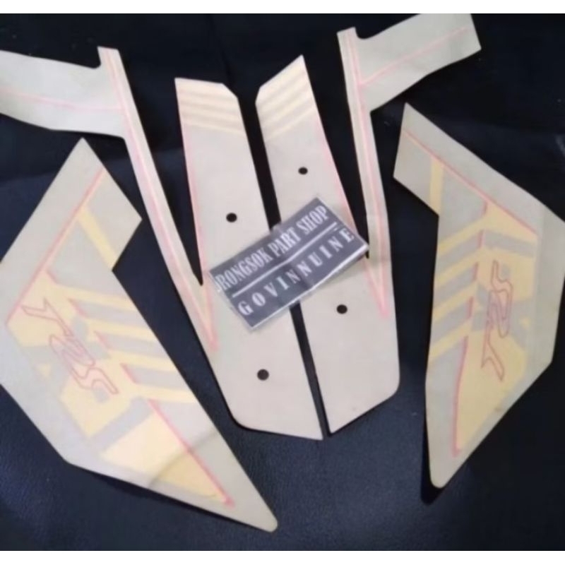 striping stiker sticker lis suzuki trs merah original asli 3m nos mulus