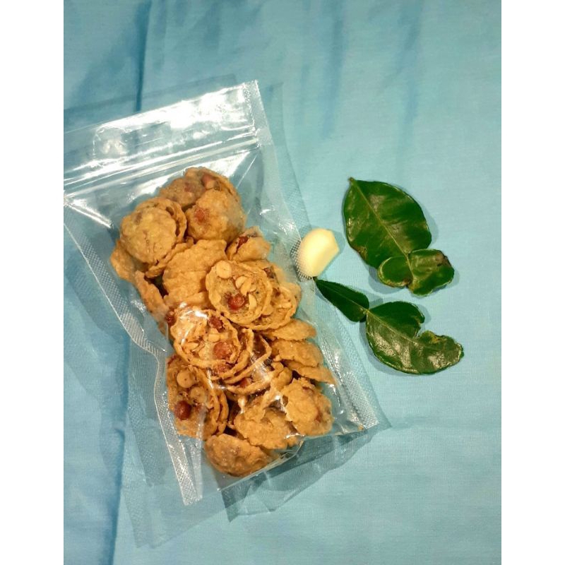 

peyek koin mama naura
