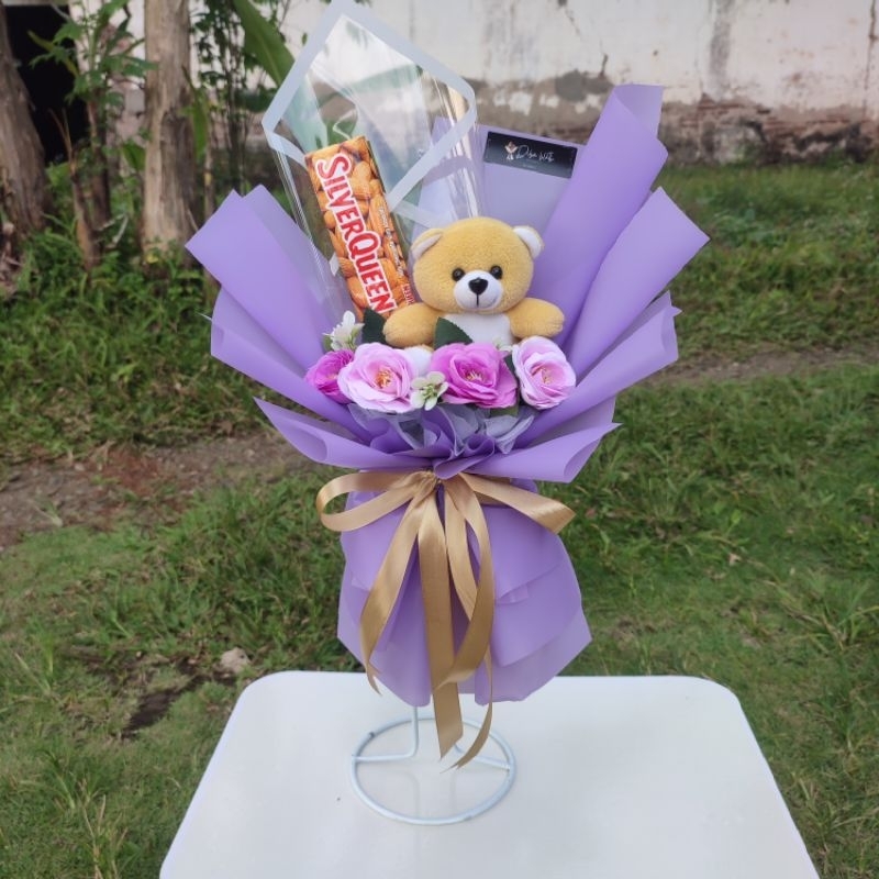 

Buket Valentine mix Boneka - Buket Boneka - Buket coklat gift hadiah wisuda