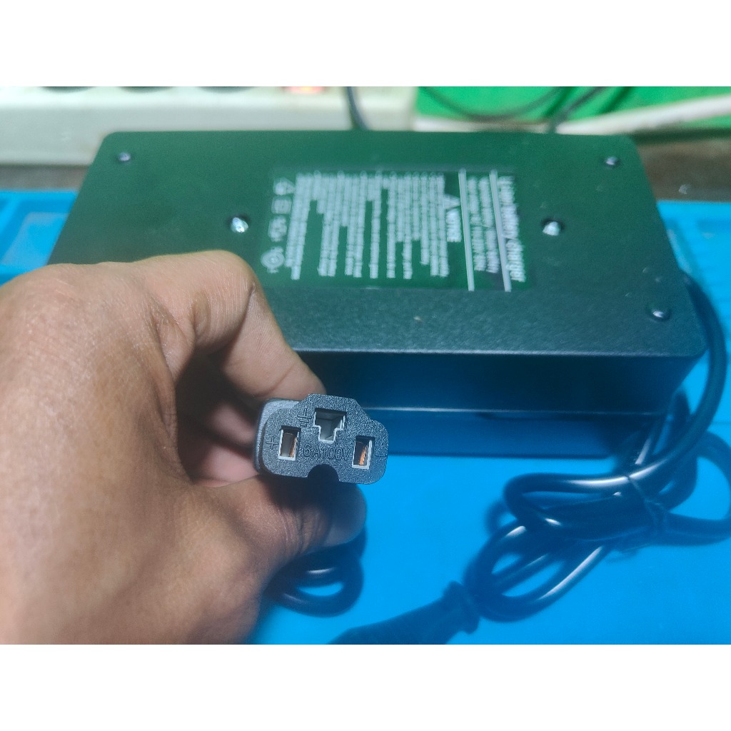 Adaptor Charger Molis 60V BMS 20S Lifepo4 73V 5A Motor Listrik