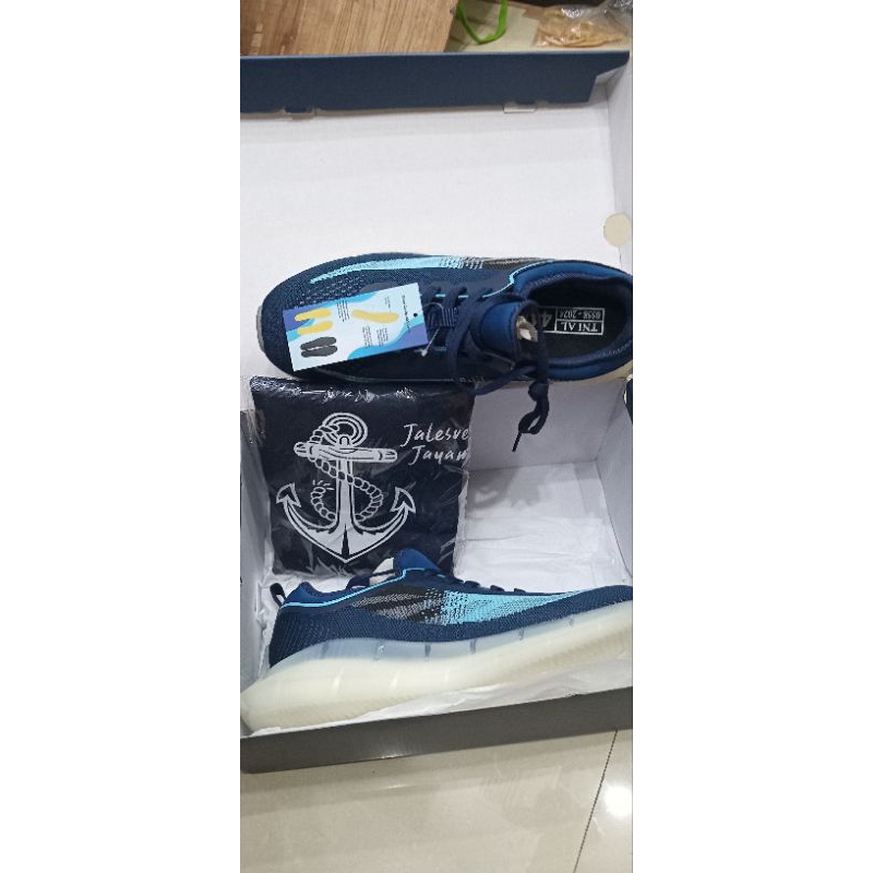 Sepatu olahraga TNI AL jatah Terbaru thn 2024-2025/sepatu poral TNI AL jatah terbaru