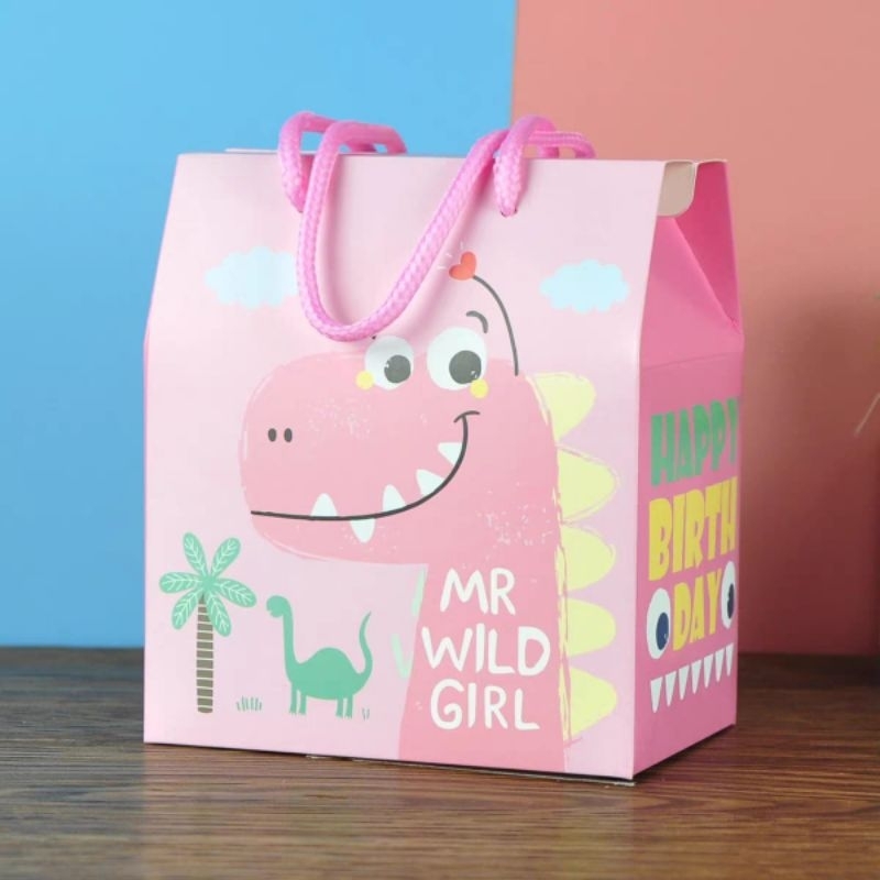 

SNACK BOX KECIL 1 PAK KARDUS ULANG TAHUN ANAK / HAJATAN / NIKAHAN HAMPERS TALI