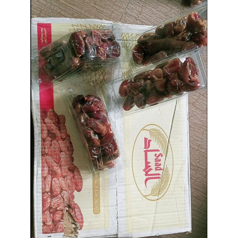 

Kurma Khalas Saad 250 gram, kualitas terbaik tekstur basah dan lembut