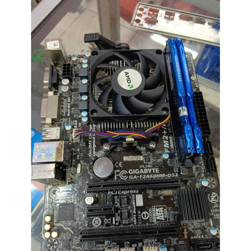 Paketan Fm2+ Gigabyte Prosessor AMD A10-7870K Radeon R7