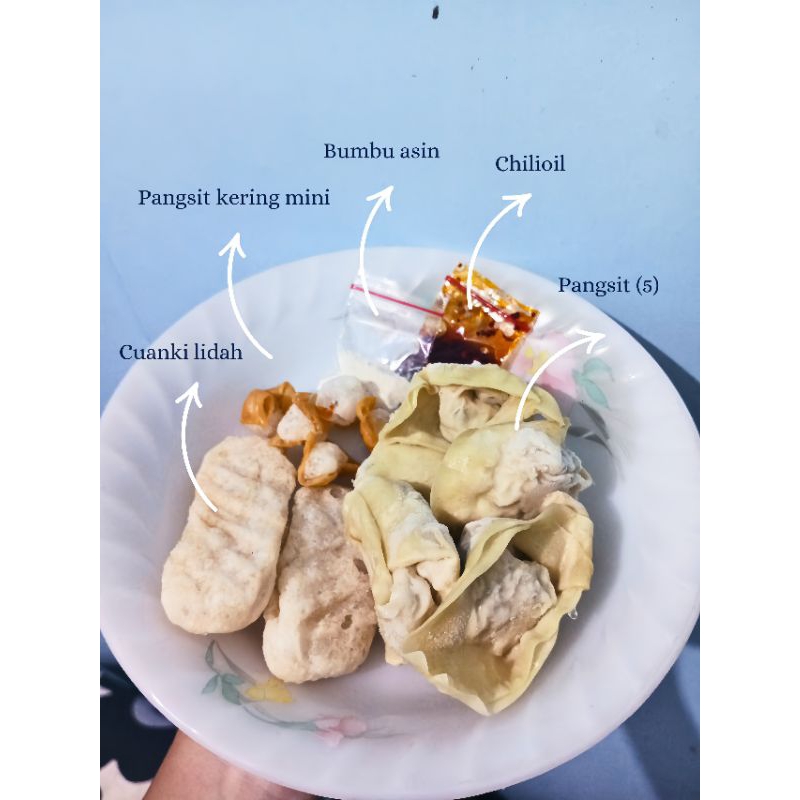 

Pangsit kuah Chilioil cuanki isi besar