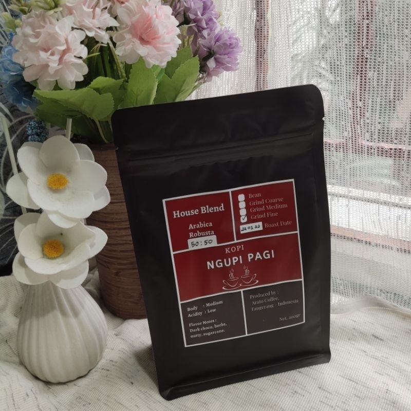 

Kopi House blend Arabika Robusta 50-50. Roasted Coffe biji bubuk