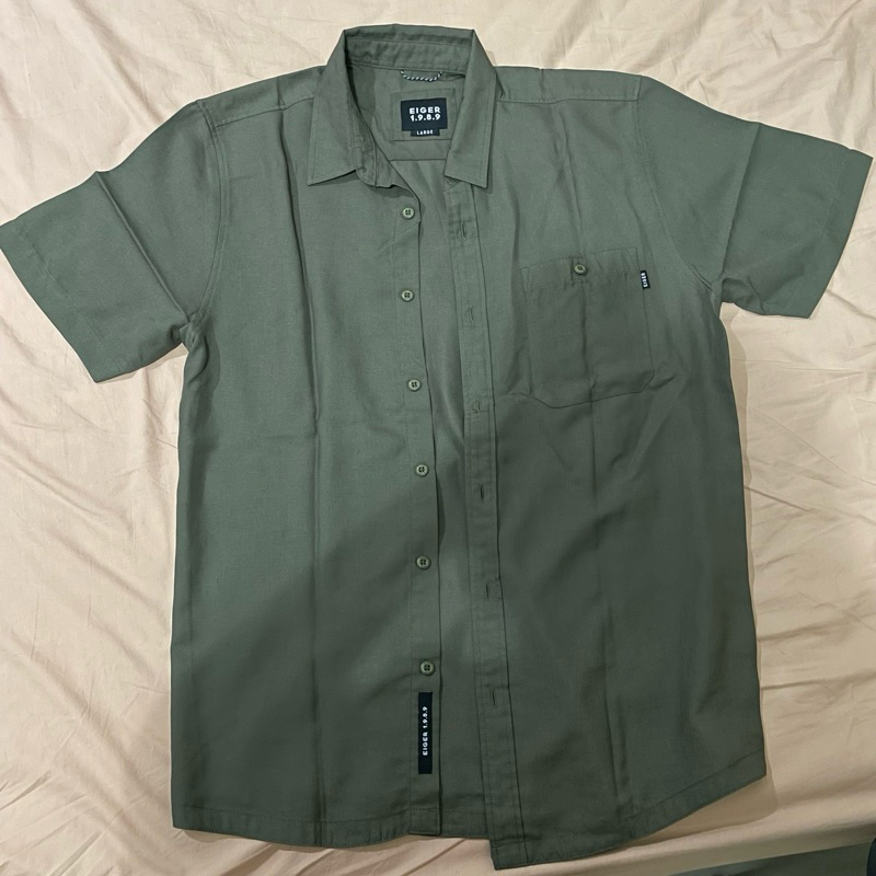 Kemeja lengan pendek eiger