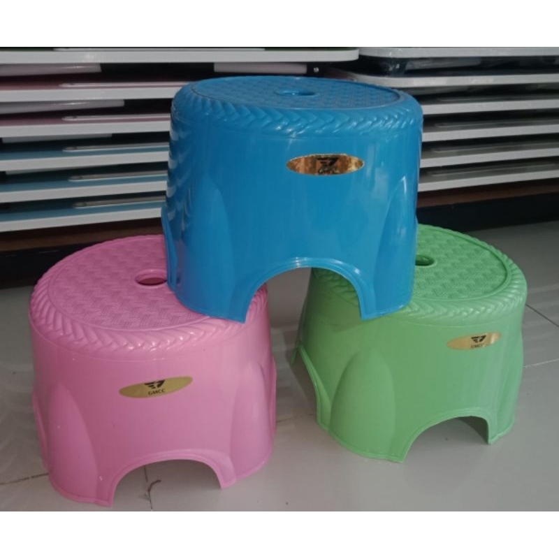 Kursi Plastik Pendek Dingklik Motif Rotan