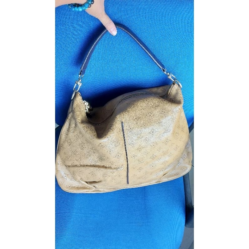 LV Hobo Monogram Mahina Leather (preloved)