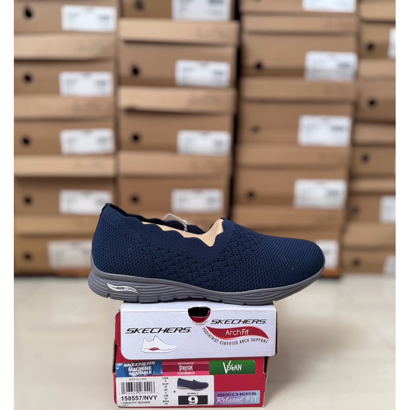 SKECHER ARCH FIT SEAGER 158557/NVY  SIZE 39