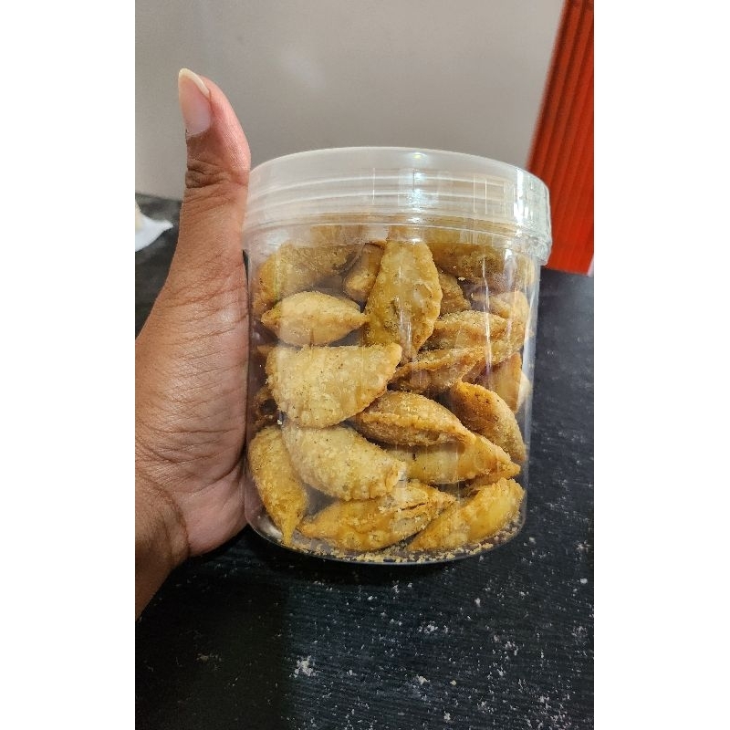 

Kripik pastel isi abon