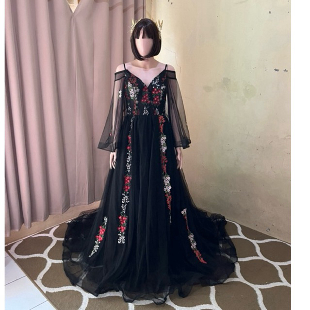 FOR RENT / UNTUK DISEWAKAN PREWEDDING GOWN PREWEDDING GAUN MATERNITY GOWN MATERNITY DRESS