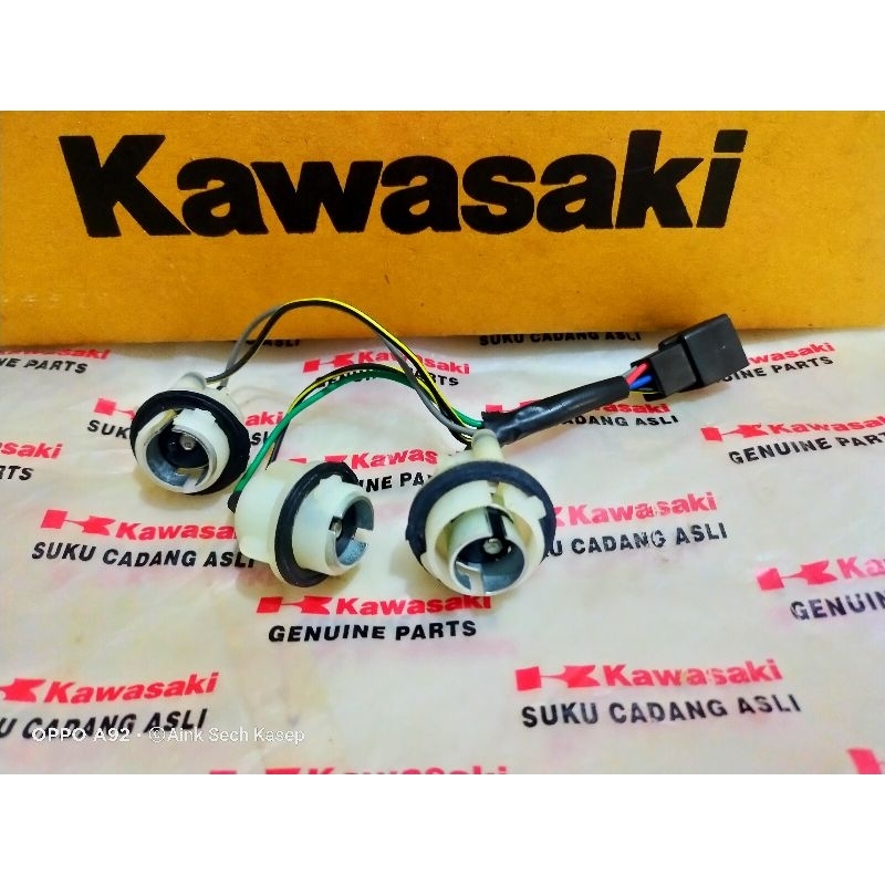 soket lampu belakang athlete socket Assy tail lamp athlete