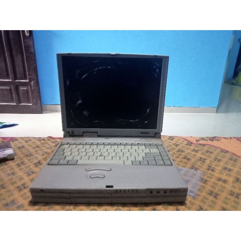Laptop jadul