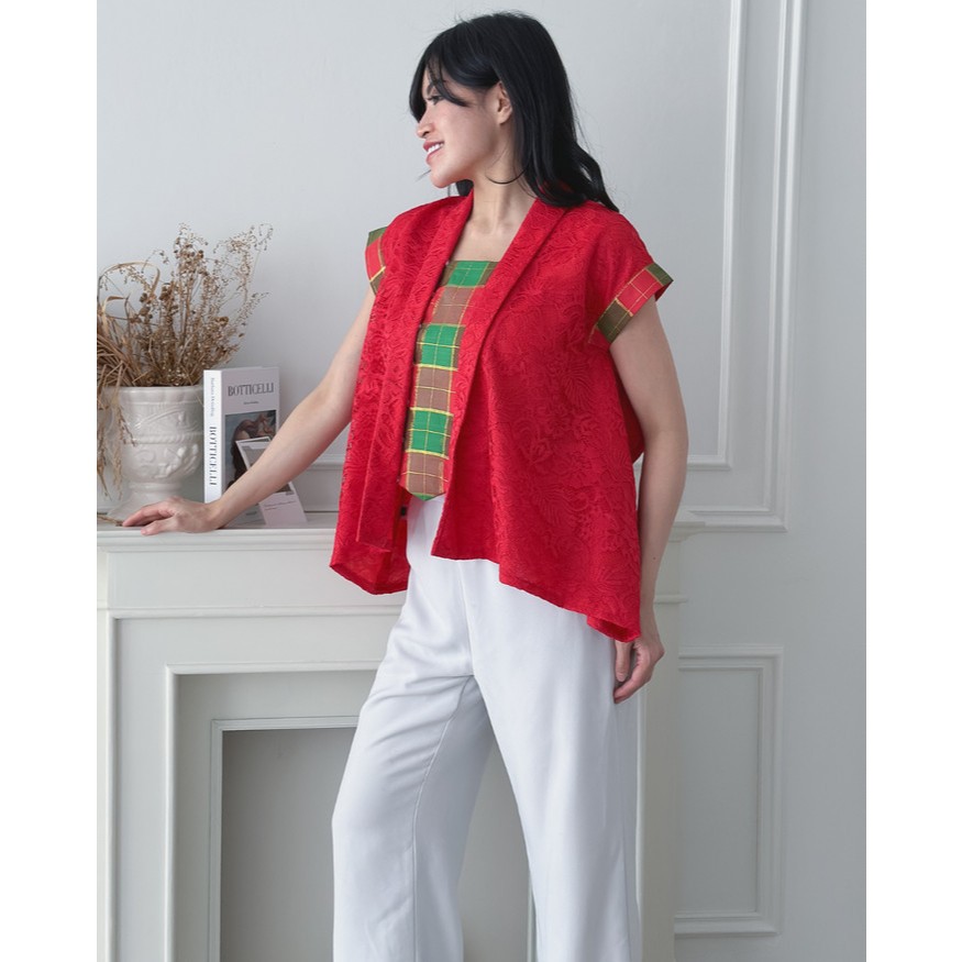 Kochi Bugis Ayu Merah Kebaya