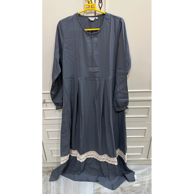 Dress Baju Gamis Muslim Wanita Abu Muda Elka Label PRELOVED