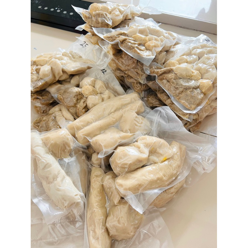 

pempek kecil campur 50pcs (vacum & frozen)