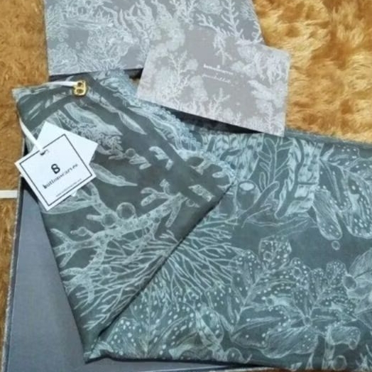 Preloved Buttonscarves - El Mar Minorca Voal -STORM