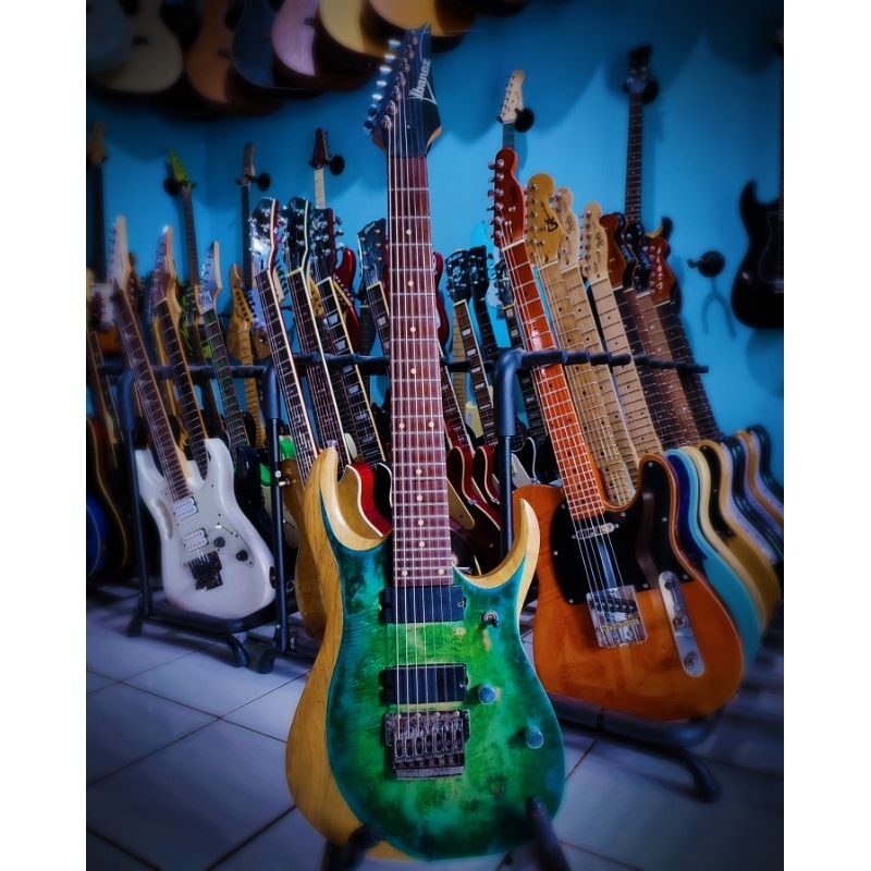 Gitar elektrik Ibanez 7 string kondisi (second) sudah seting Wenak tinggal jreng