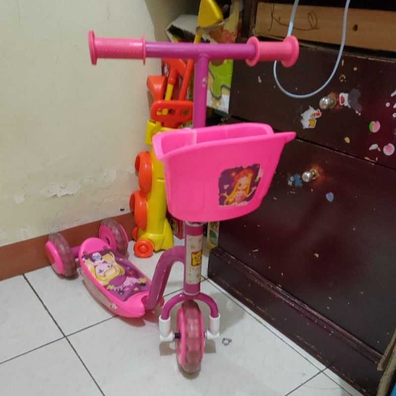 skuter pink preloved