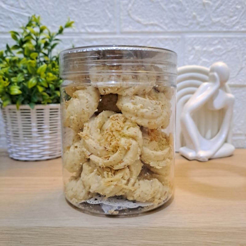 

Kue Kering Sagu Keju kemasan tabung 600ml
