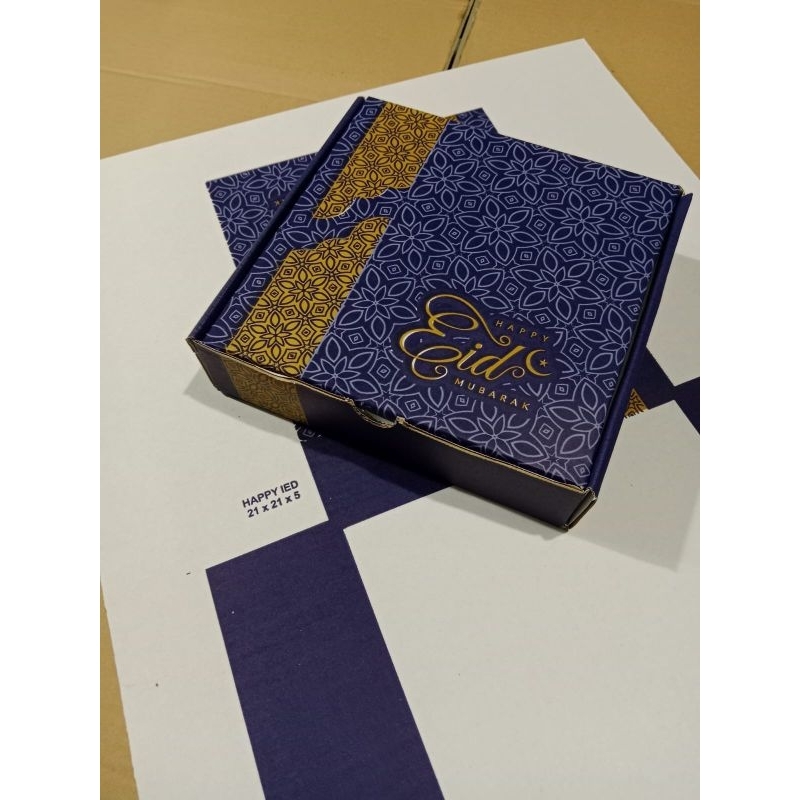 

Box 21x21x5 cm LS pizza/kardus/hampers lebaran