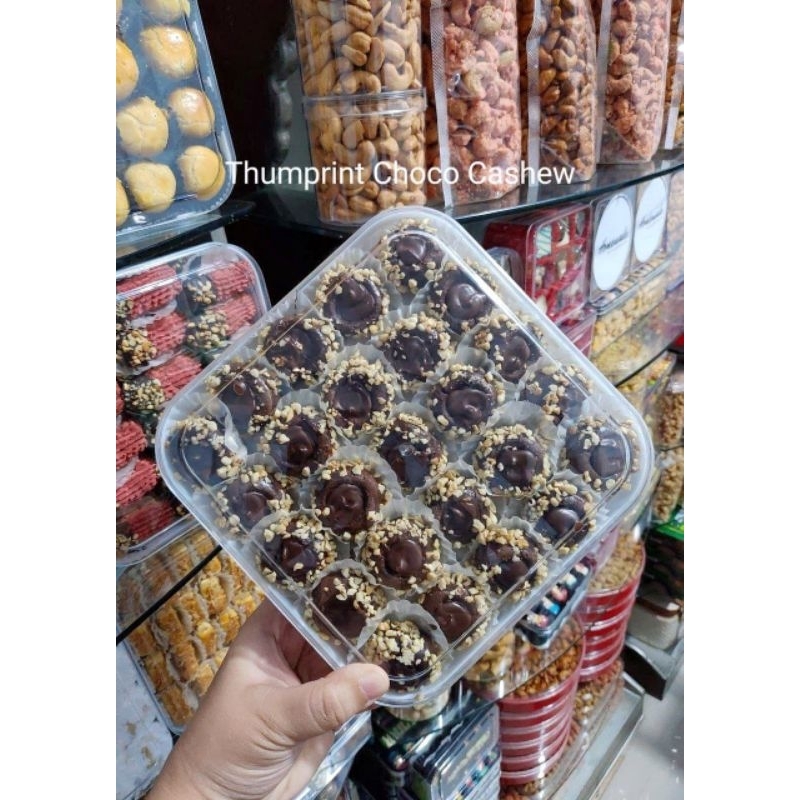 

Kue Kering Thumprint Choco Cashew