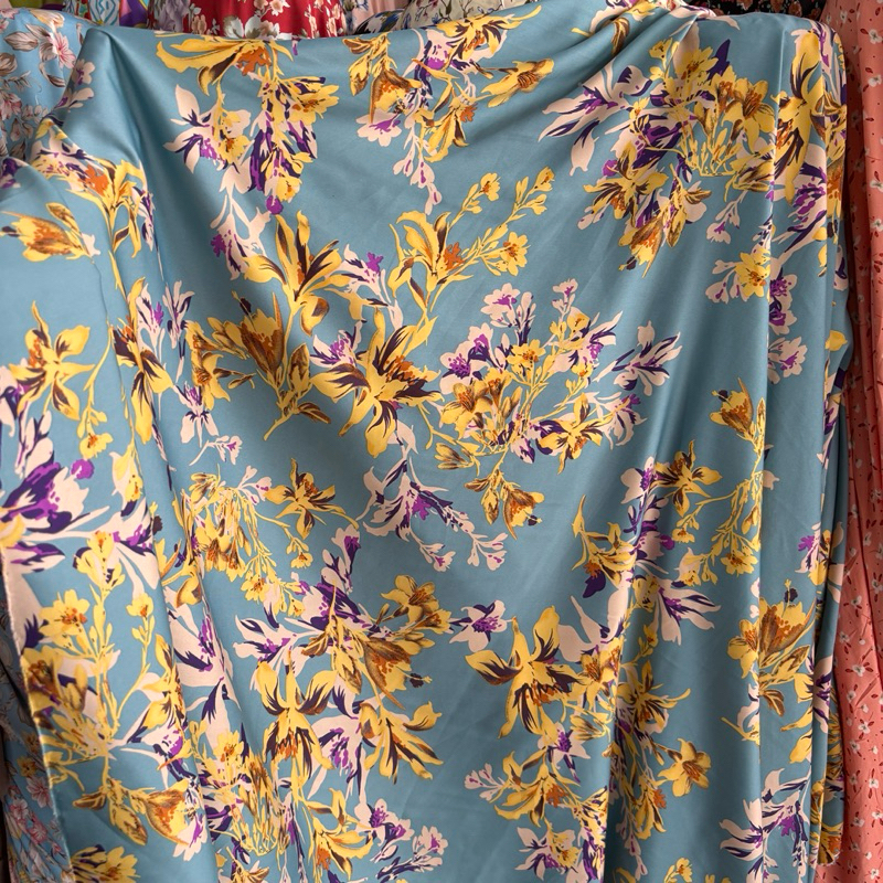 kain zara silk premium - kain silk premium motif bunga - kain motif bunga - kain silk Korea - frds