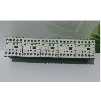 mini kontaktor LK109 220V AC / 24V DC