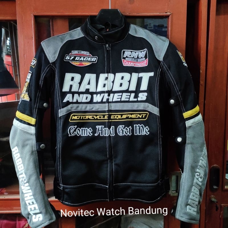 Rabbit and wheels Champion V2 second motor equipment Preloved jaket pria bekas berkualitas
