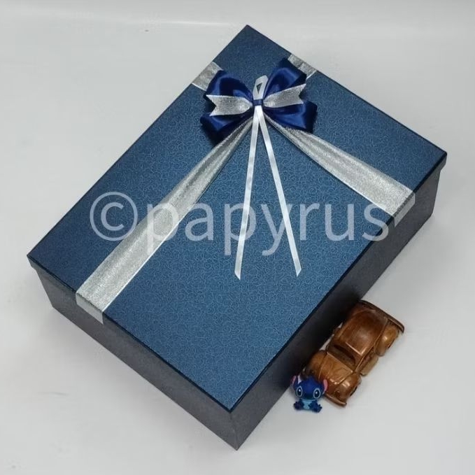 

PAPYRUS 30x40 Tinggi 15cm Kotak Kado Gift Box Hadiah V1