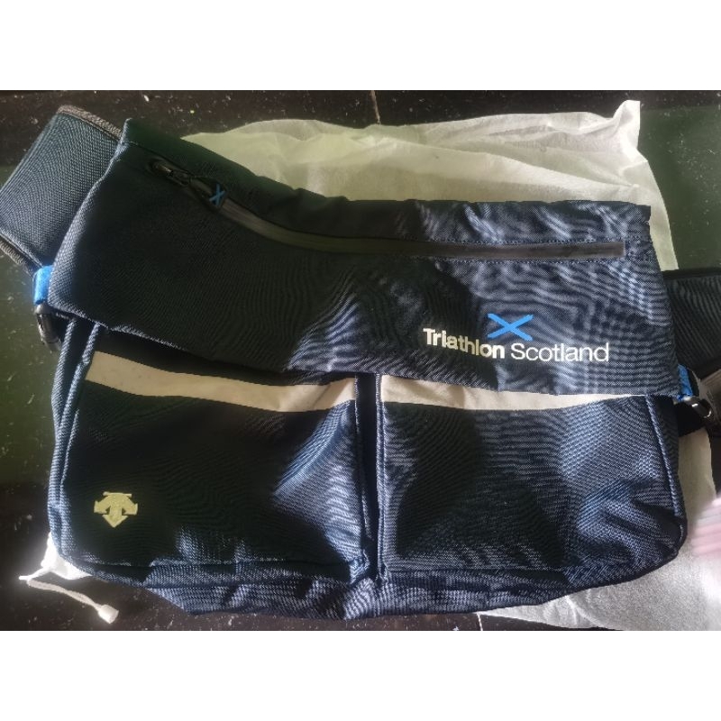 crossbody Descente preloved