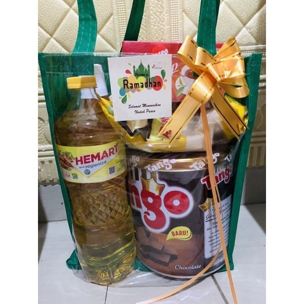 

PAKET LEBARAN HEMAT PAKET BISKUIT MINYAK SIRUP PAKET LEBARAN Isi 5 Hampers Lebaran Murah