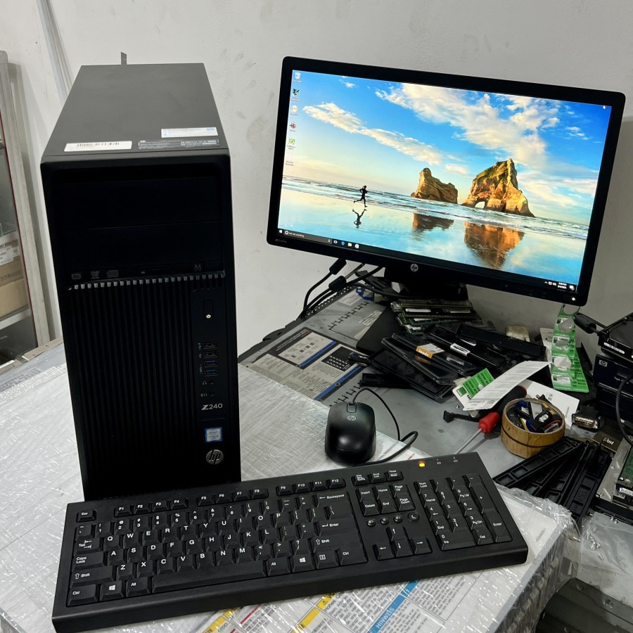 HP Workstation Z240 Z Display 23 inchi Xeon E3-1220 v5 Ram 16GB SSD 480Gb Quadro K4200 4GB 256Bit 40