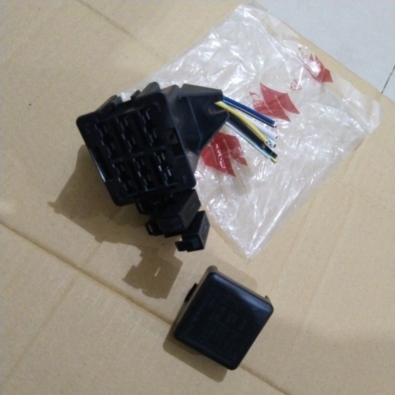Rumah Skring Fuse Box Suzuki Carry 1.0 bagus