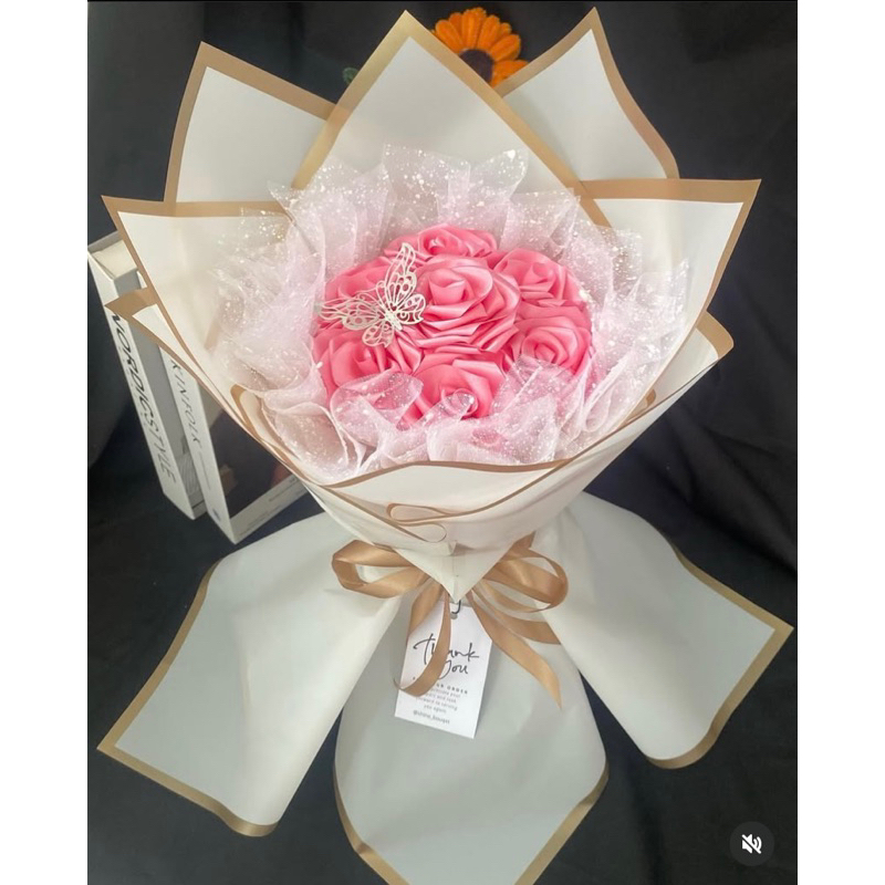 

bucket pita satin pink butterfly