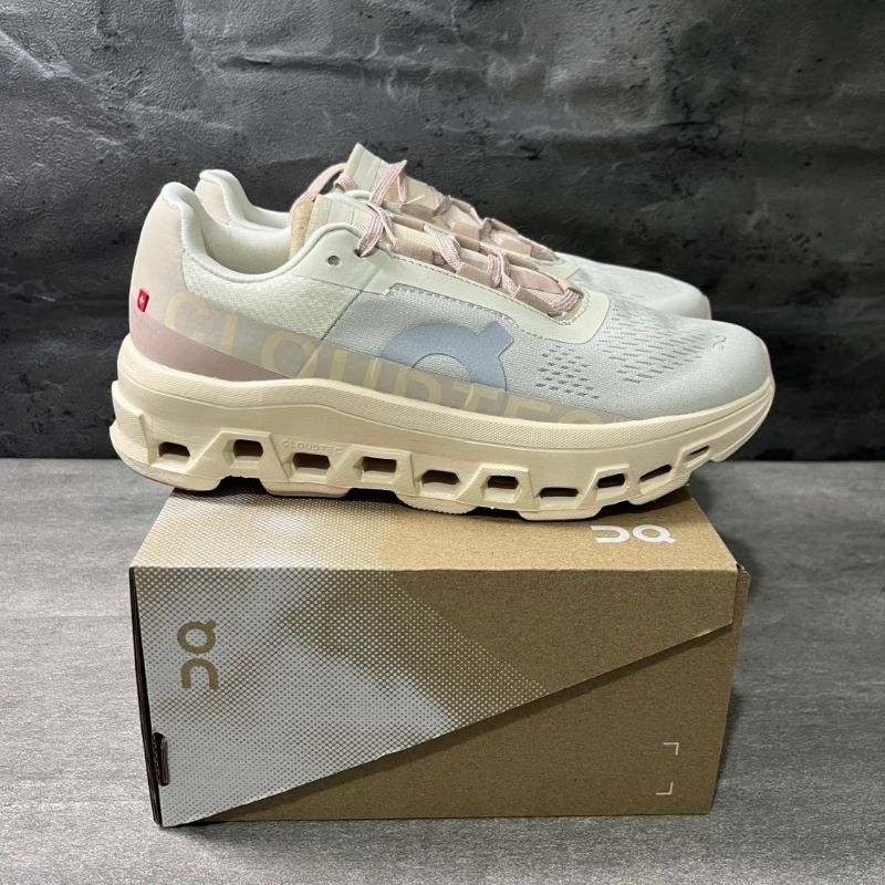 Sepatu On Cloudmonster Moon Fawn
