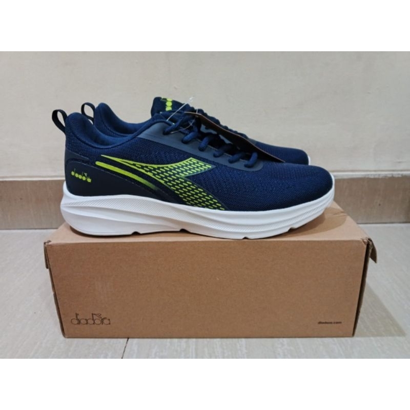 Sepatu Diadora ORi