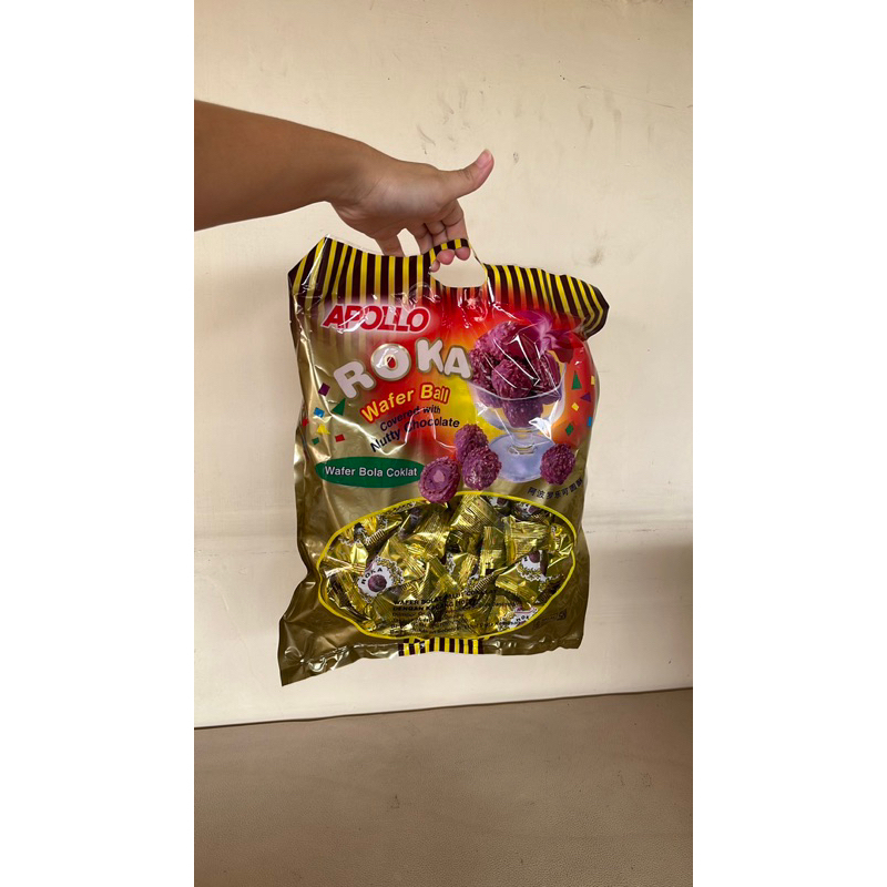 

ROKA SAK APOLLO WAFER BALL / WAFER BULAT SALUT COKLAT KACANG - 420gr