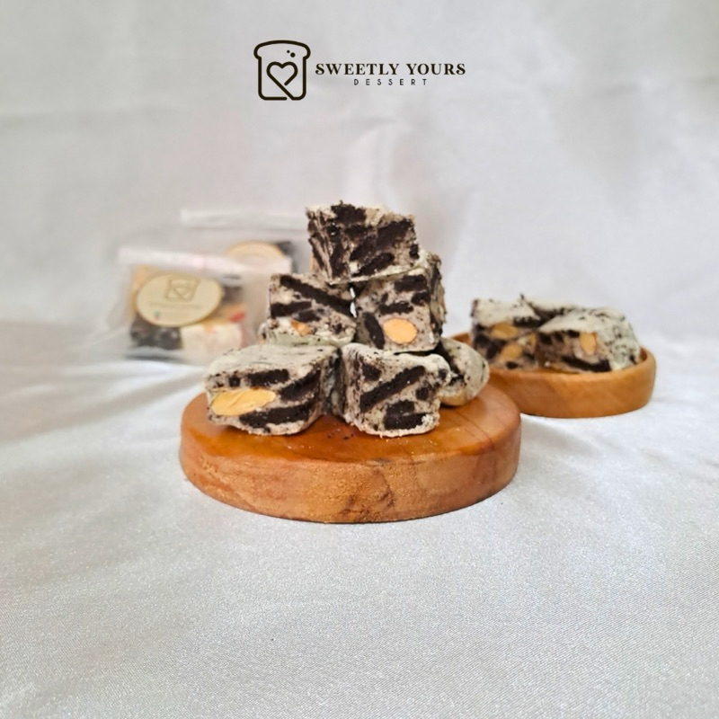 

COOKIES ‘N’ CREAM Snowflakes Crisp